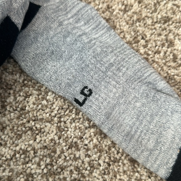 Under Armour Socks • Large - Picture 3 of 3